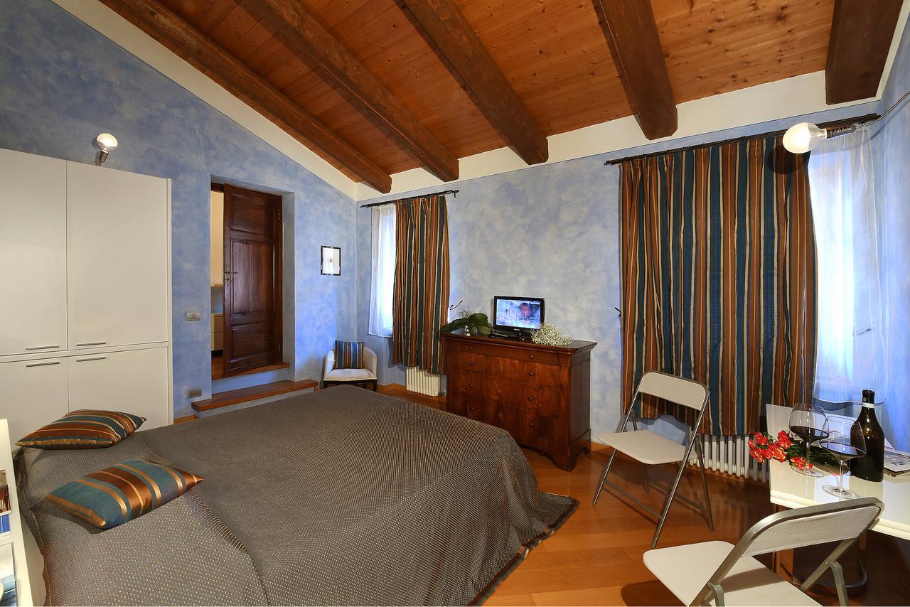 Notte In Langa Bed and Breakfast La Morra Εξωτερικό φωτογραφία
